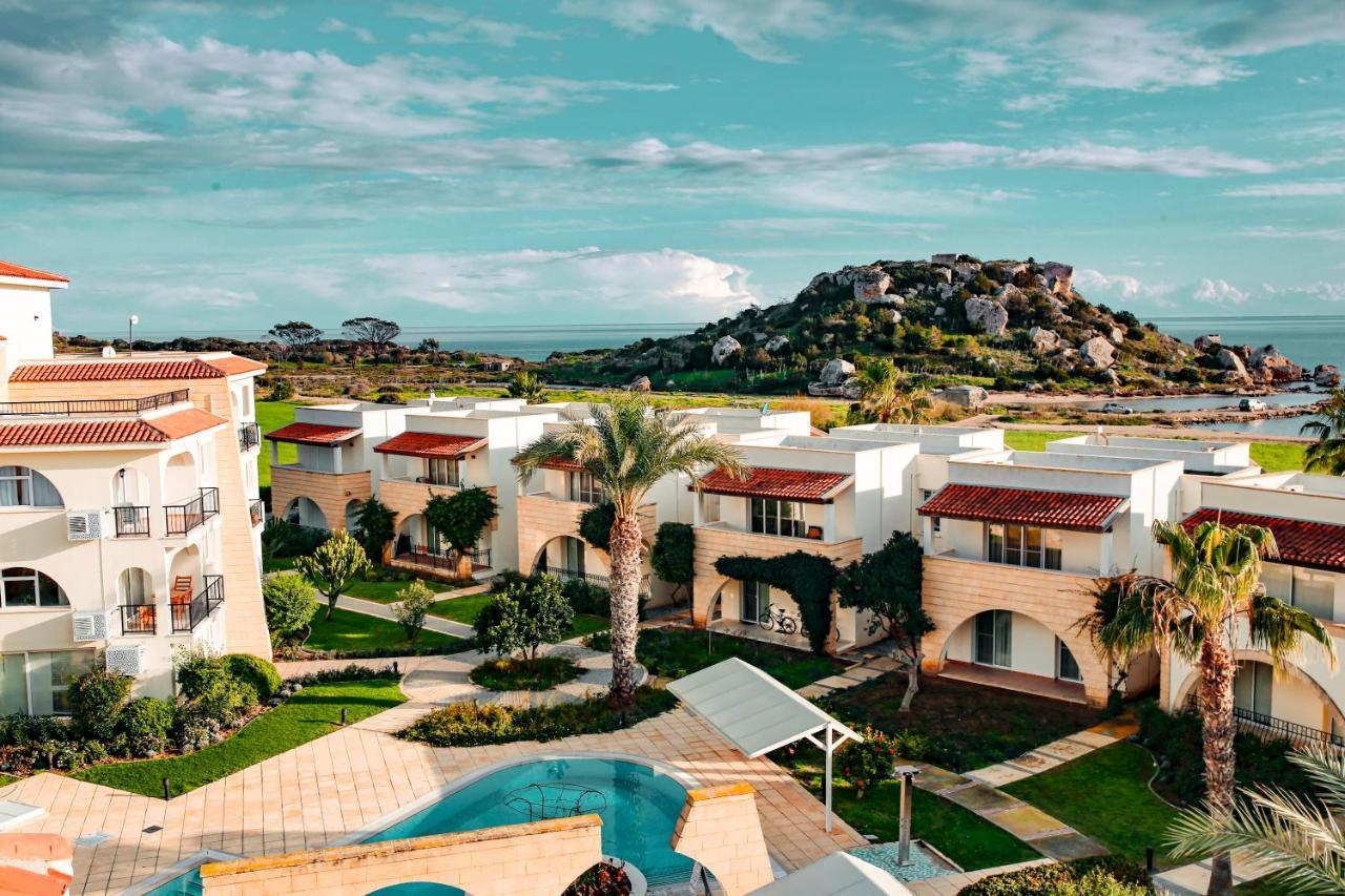 Fantastic 4 Cyprus First Line Beachfront Boghaz Экстерьер фото