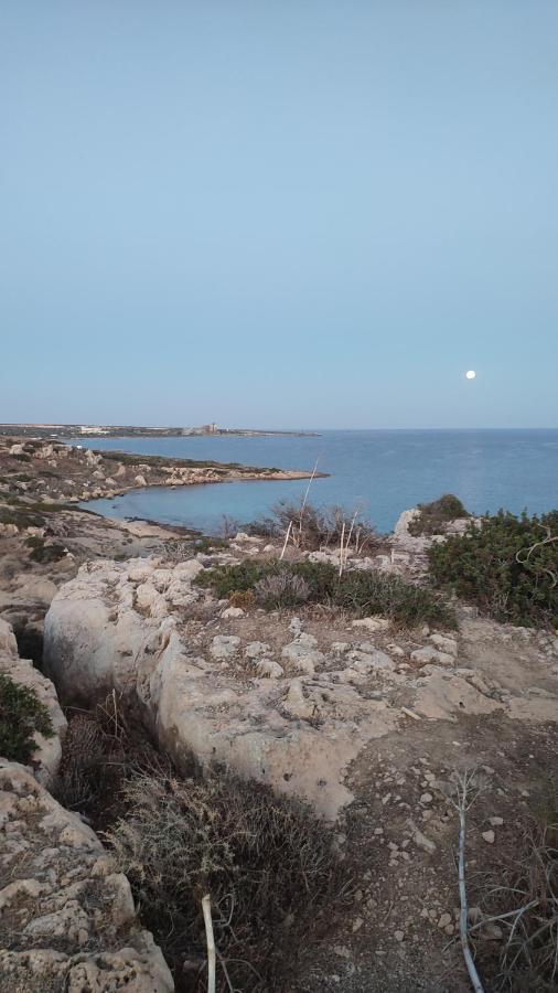 Fantastic 4 Cyprus First Line Beachfront Boghaz Экстерьер фото